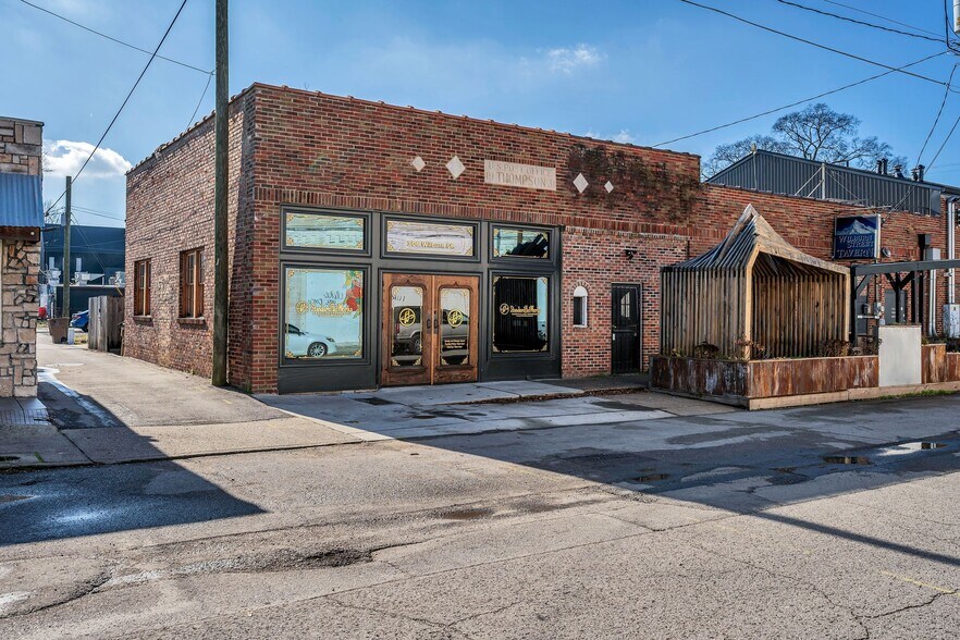 Primary Photo Of 306 Wilburn st, Nashville Restaurant For Sale