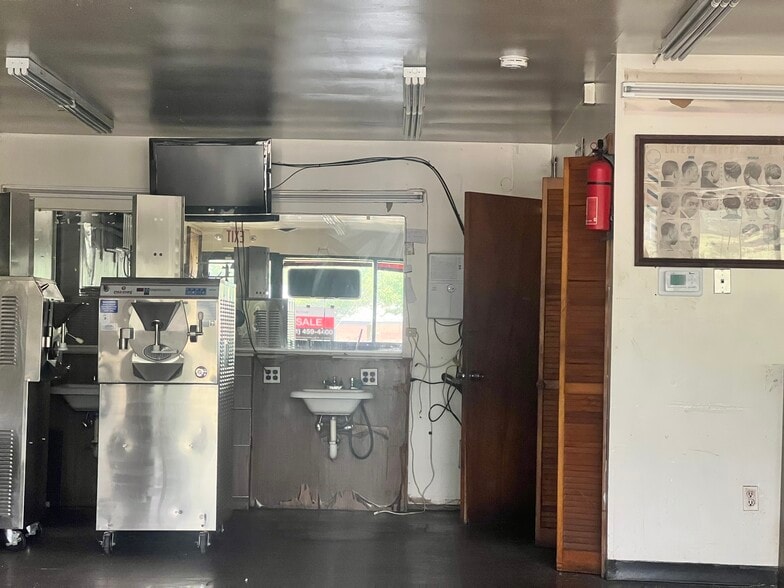 More Photos Of , Capitol Heights Unknown For Sale