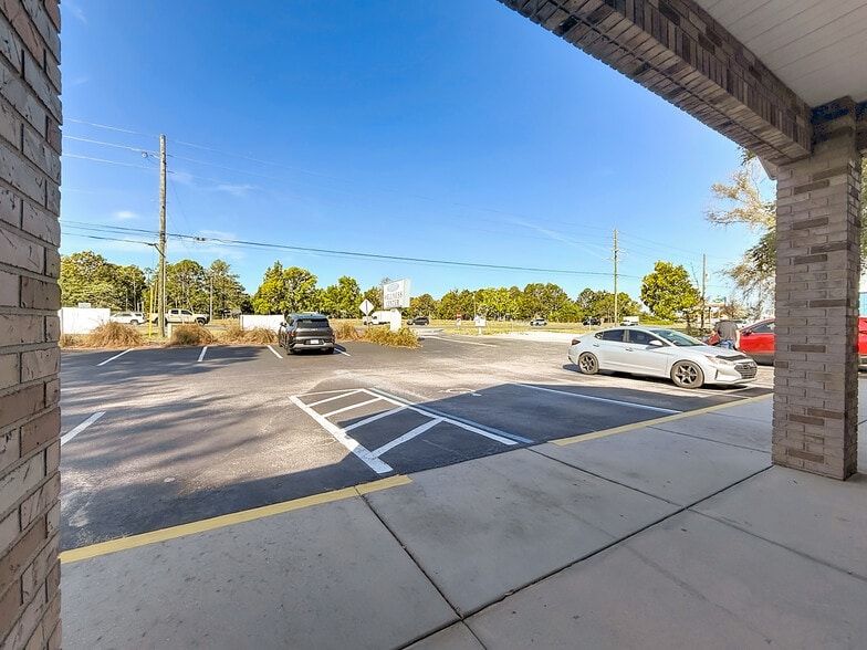More Photos Of 15151 S US Highway 441, Summerfield Medical For Sale