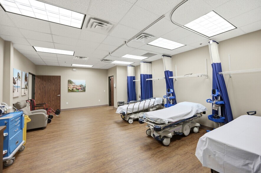 More Photos Of 10007 Huebner Rd, San Antonio Medical For Sale