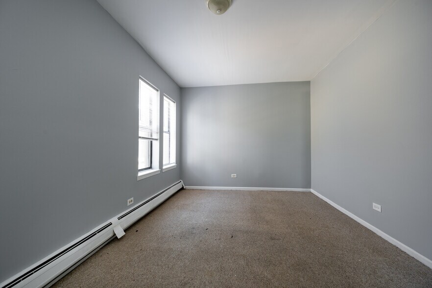 More Photos Of 6938 S Clyde Ave, Chicago Apartments For Sale