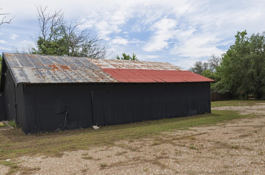 More Photos Of 2040 Fort Worth Hwy, Weatherford Industrial For Sale