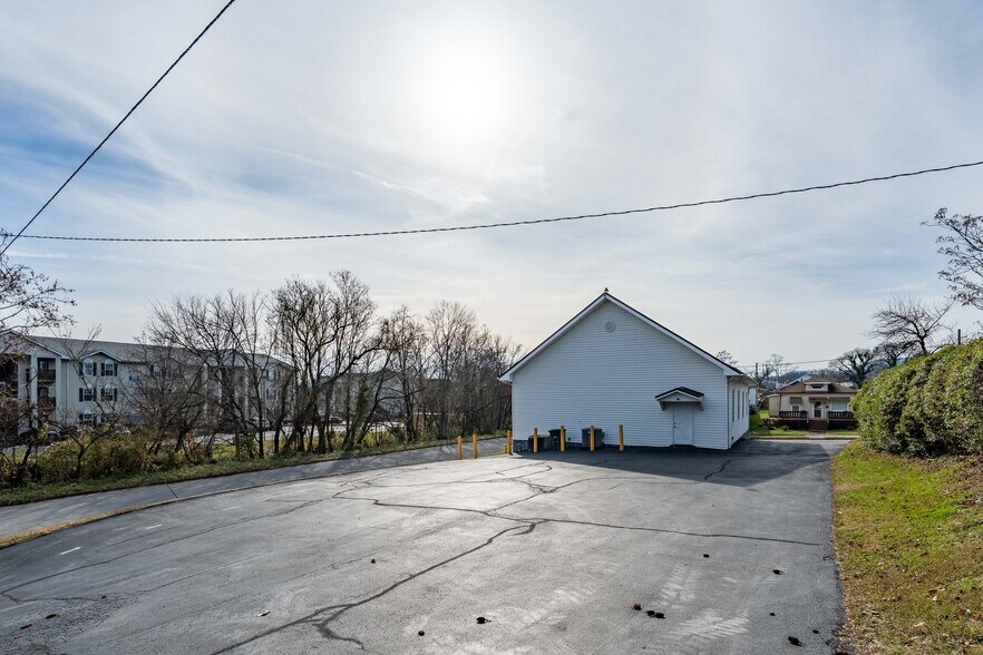 More Photos Of 1025 Maple St, Kingsport Religious Facility For Sale
