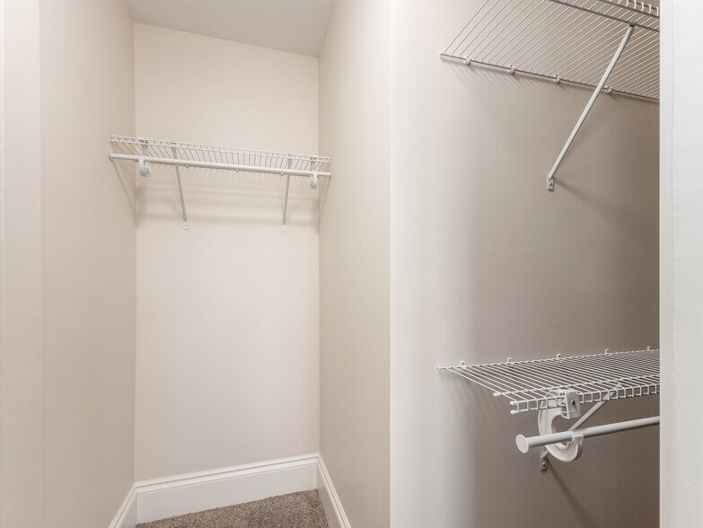 More Photos Of 1029 E Livingston Ave, Columbus Storefront Retail Residential For Sale