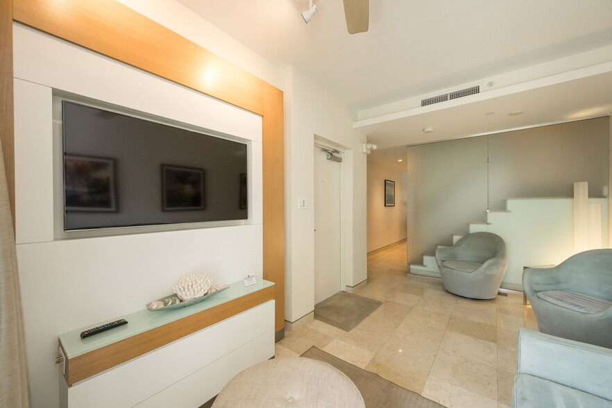 More Photos Of 1401 Simonton St, Key West Hotel For Sale