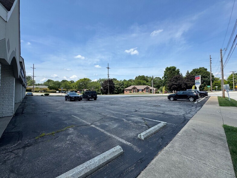 More Photos Of 746-756 Graham Rd, Stow Office For Sale