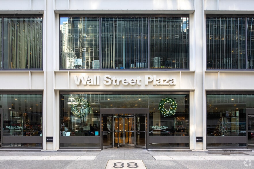 More Photos Of 88 Pine St, New York Office For Lease