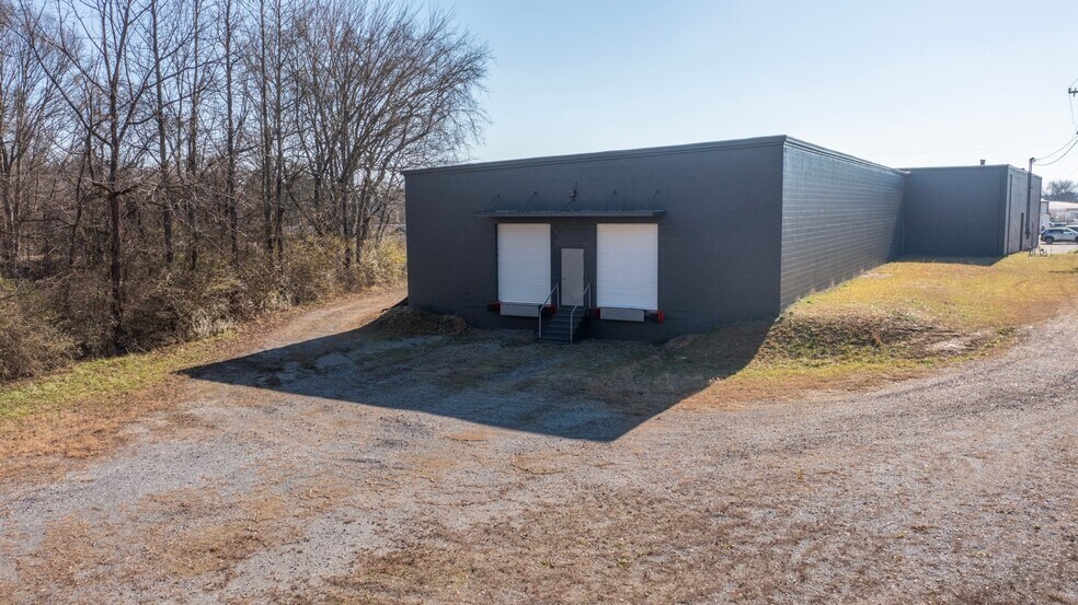 More Photos Of 3843 Highway 41 N, Resaca Distribution For Sale