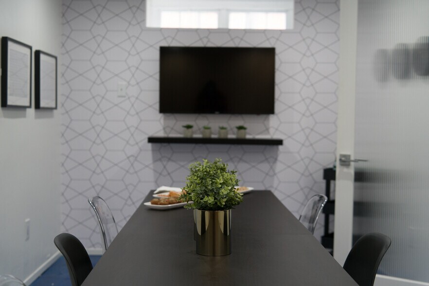 More Photos Of 4214 Gallatin St, Hyattsville Storefront Retail Residential For Lease