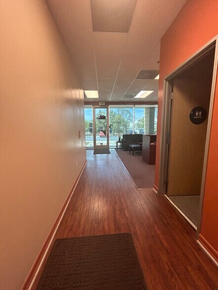 More Photos Of 28294-28310 Constellation Rd, Valencia Light Distribution For Sale