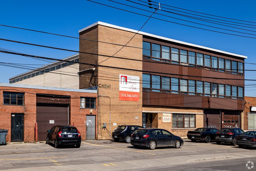 Primary Photo Of 5565 Rue Paré, Mt Royal Warehouse For Lease