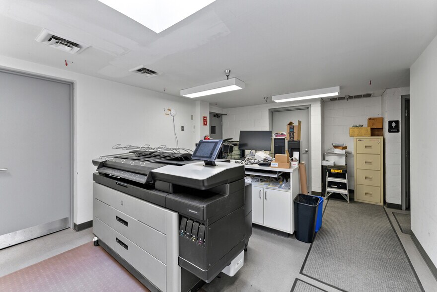 More Photos Of 115 Industrial Dr, Northampton Warehouse For Sale