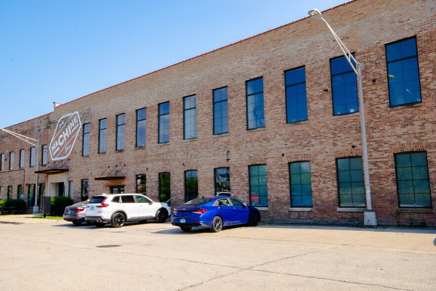 Primary Photo Of 2415 W 19th St, Chicago Warehouse For Lease