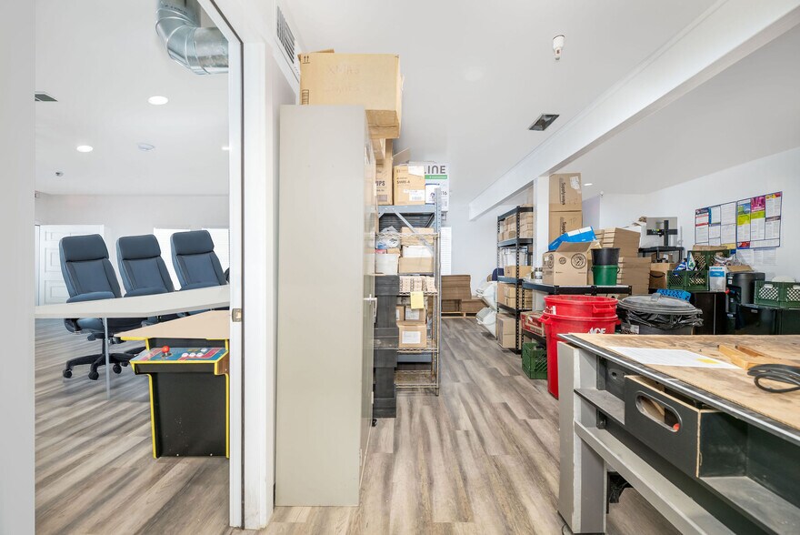 More Photos Of 110 Spring Hill Dr, Grass Valley Manufacturing For Sale