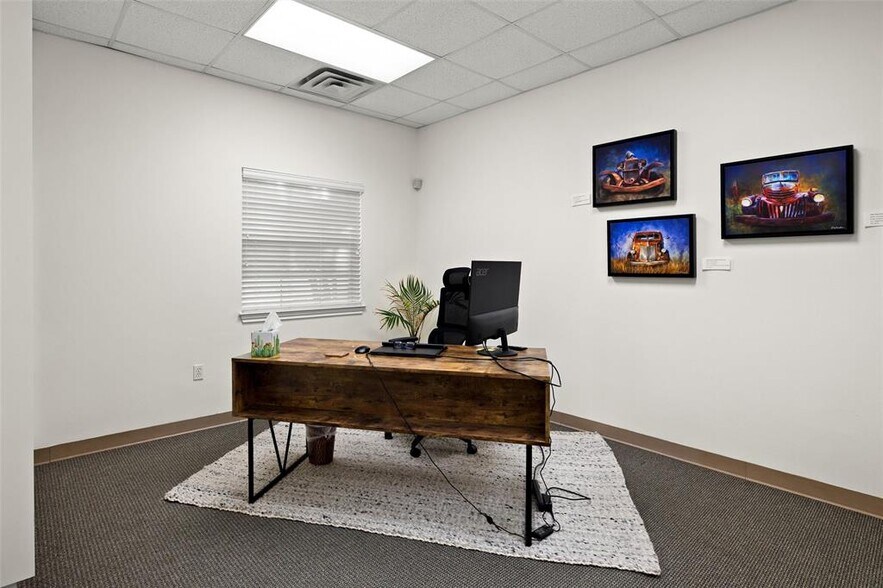 More Photos Of 800 W Highway 290, Dripping Springs Medical For Sale