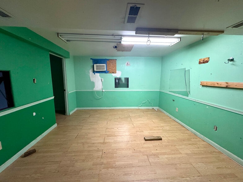 More Photos Of 1207 Hollins St, Baltimore Industrial For Sale