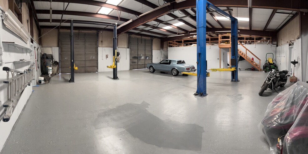 More Photos Of 1591 Highway 85 N, Fayetteville Warehouse For Lease