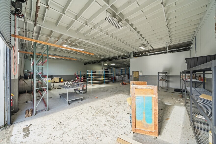 More Photos Of 450 Veterans Blvd, Redwood City Unknown For Lease