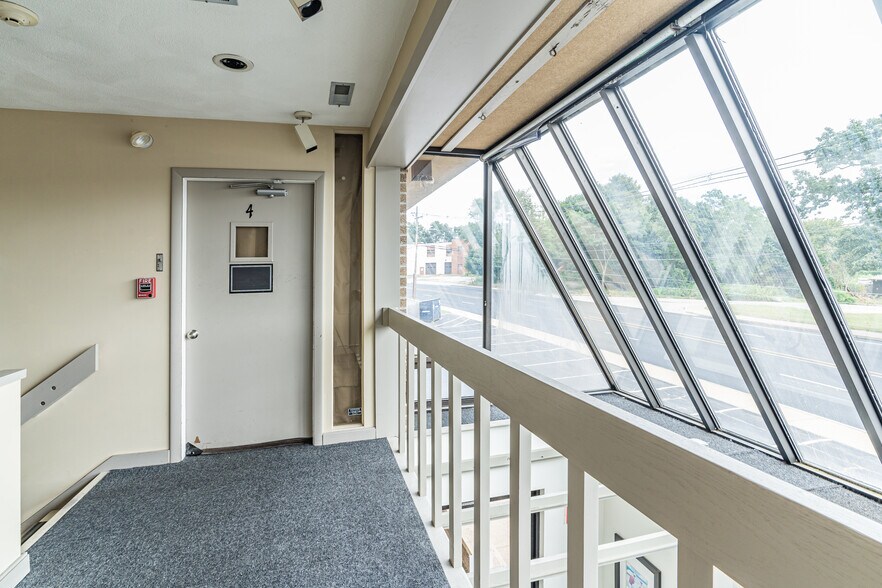 More Photos Of 55 Jefferson Blvd, Warwick Office For Sale