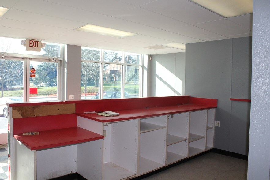 More Photos Of 2020 Hillsborough St, Raleigh Unknown For Lease