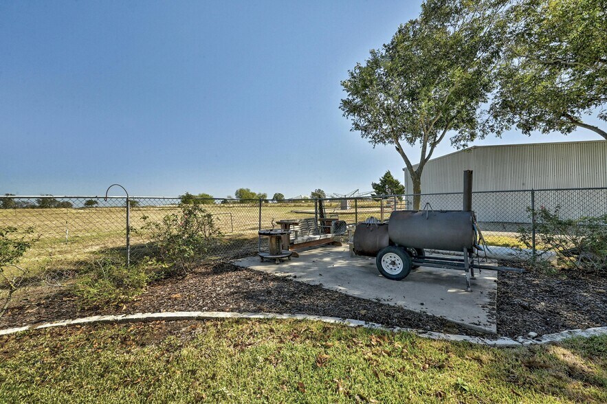 More Photos Of 9806 Schmidt Ln, Manor Land For Sale