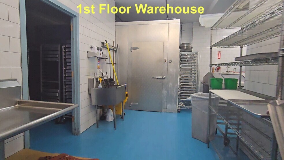 More Photos Of 3260 62nd St, Woodside Industrial For Lease