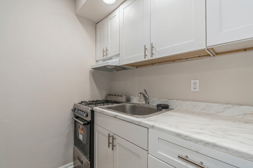 More Photos Of 40 Beacon Ave, Jersey City Apartments For Sale