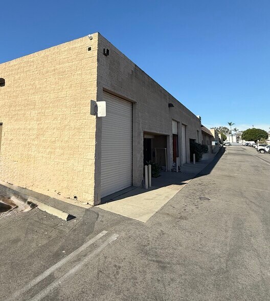 Primary Photo Of 12734 Branford St, Pacoima Warehouse For Sale
