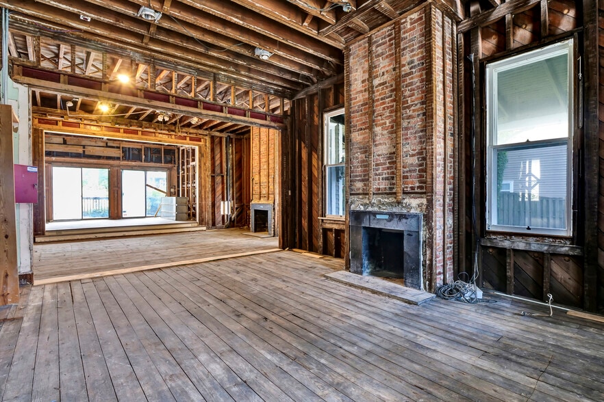 More Photos Of 708 Market St, Wilmington Apartments For Sale