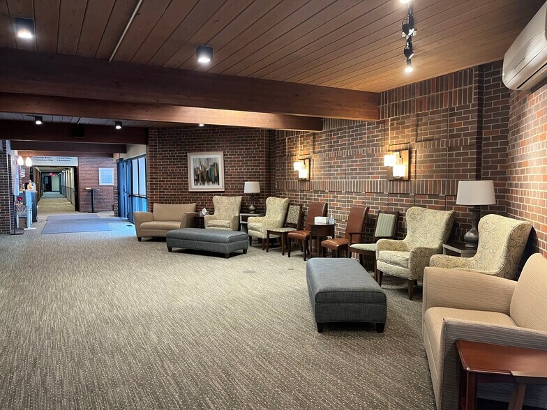 More Photos Of 3351 Independence Ave N, Minneapolis Religious Facility For Sale