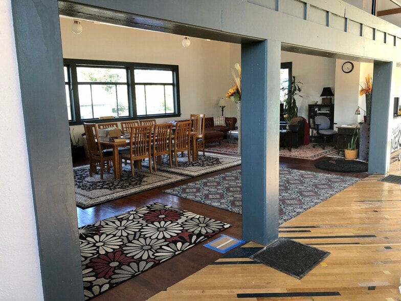 More Photos Of 7809 NE Everett St, Portland Religious Facility For Lease