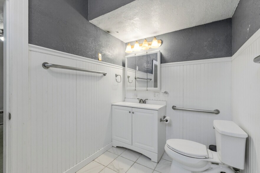 More Photos Of 617 Main St, Klamath Falls Storefront Retail Residential For Sale