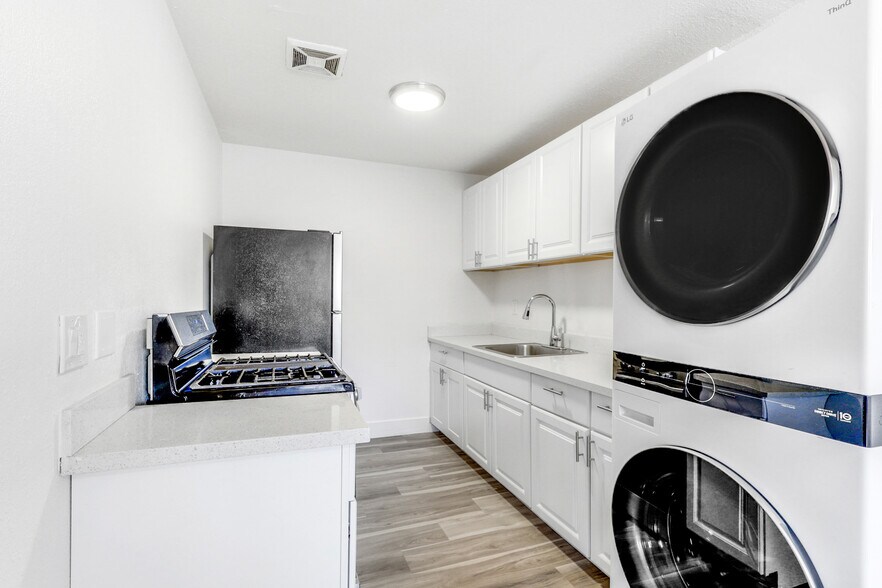 More Photos Of 3355 Lerwick Rd, Sacramento Apartments For Sale