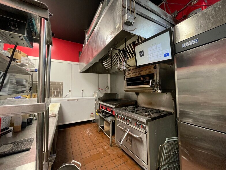 More Photos Of 117 N Jefferson Ave, Eatonton Storefront For Sale