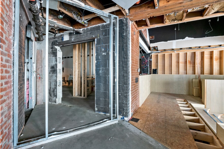 More Photos Of 1811 Division St, Nashville Freestanding For Sale