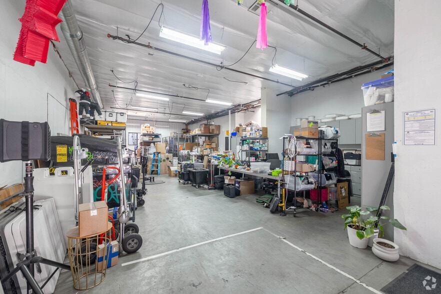 More Photos Of 5285 W Washington Blvd, Los Angeles Loft Creative Space For Sale