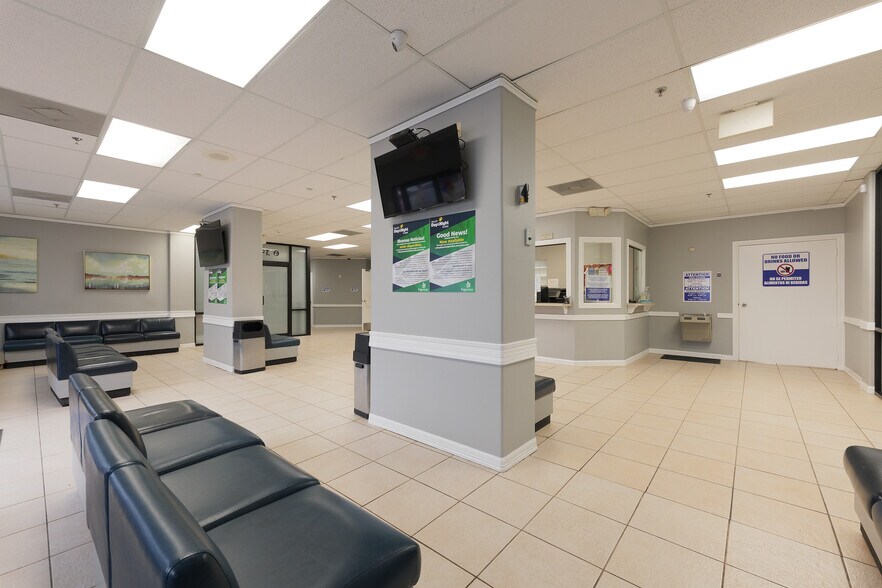 More Photos Of 305 Expressway 83, Mission Medical For Sale