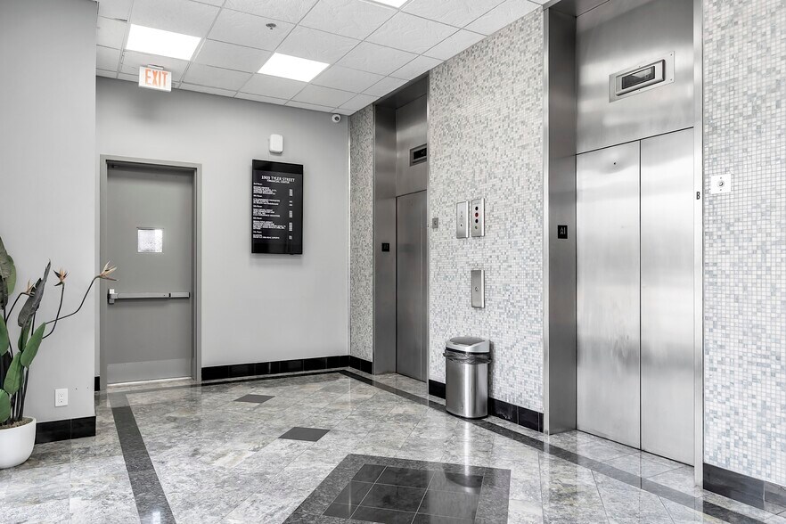 More Photos Of 1909 Tyler St, Hollywood Office For Lease