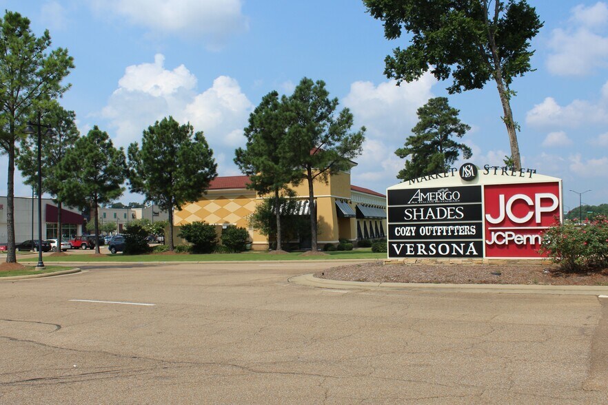 More Photos Of 108 Market St, Flowood Restaurant For Lease