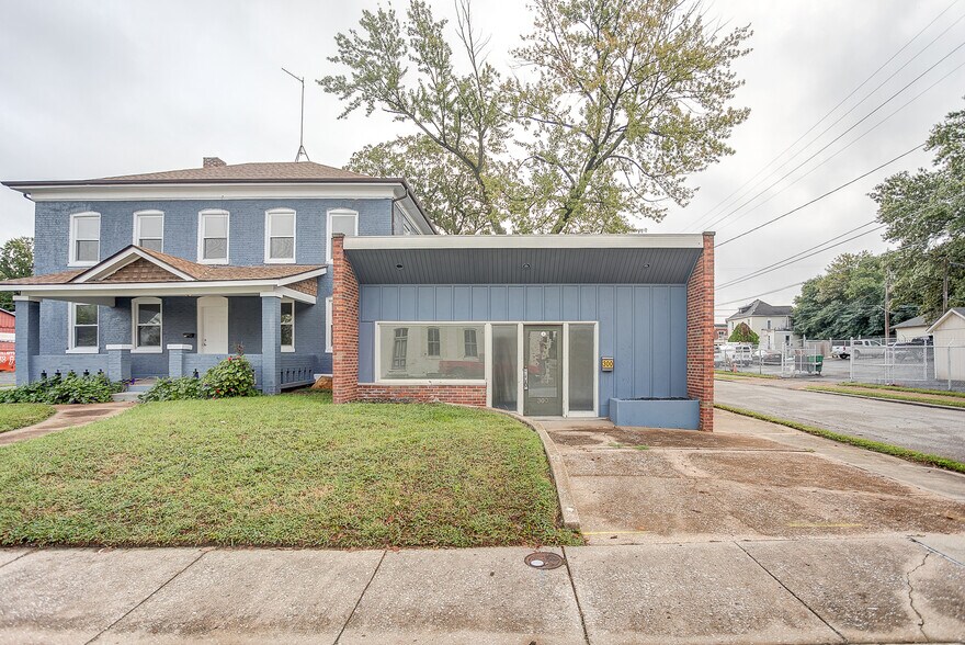 Primary Photo Of 302 N High St, Belleville Freestanding For Sale