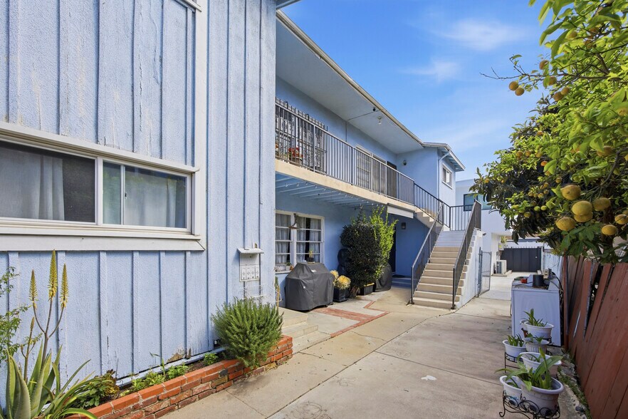 More Photos Of 11262 Venice Blvd, Culver City Apartments For Sale