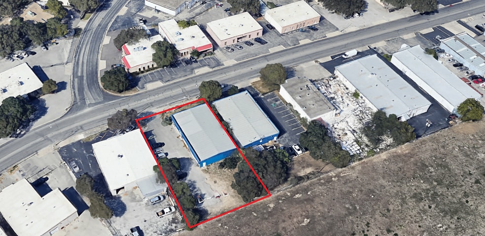 More Photos Of 11902 Warfield St, San Antonio Warehouse For Lease