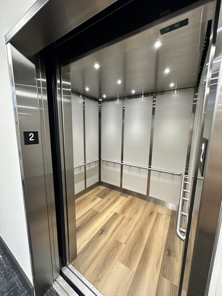 More Photos Of 2265 Roswell Rd, Marietta Office For Lease