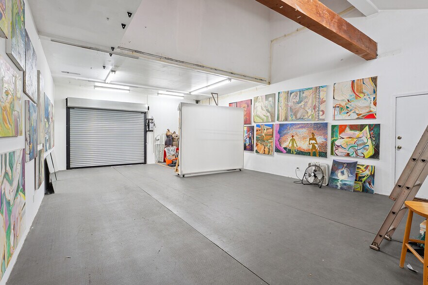 More Photos Of 2847 S Robertson Blvd, Los Angeles General Retail For Sale