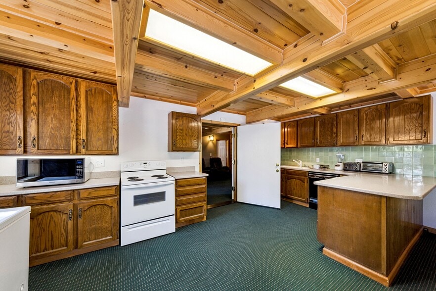 More Photos Of 804 Hwy 50, South Lake Tahoe Lodge Meeting Hall For Sale