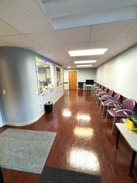 More Photos Of 851 Main St, Warren Medical For Lease