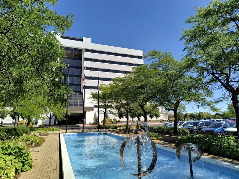 More Photos Of 8585 Broadway, Merrillville Office For Lease