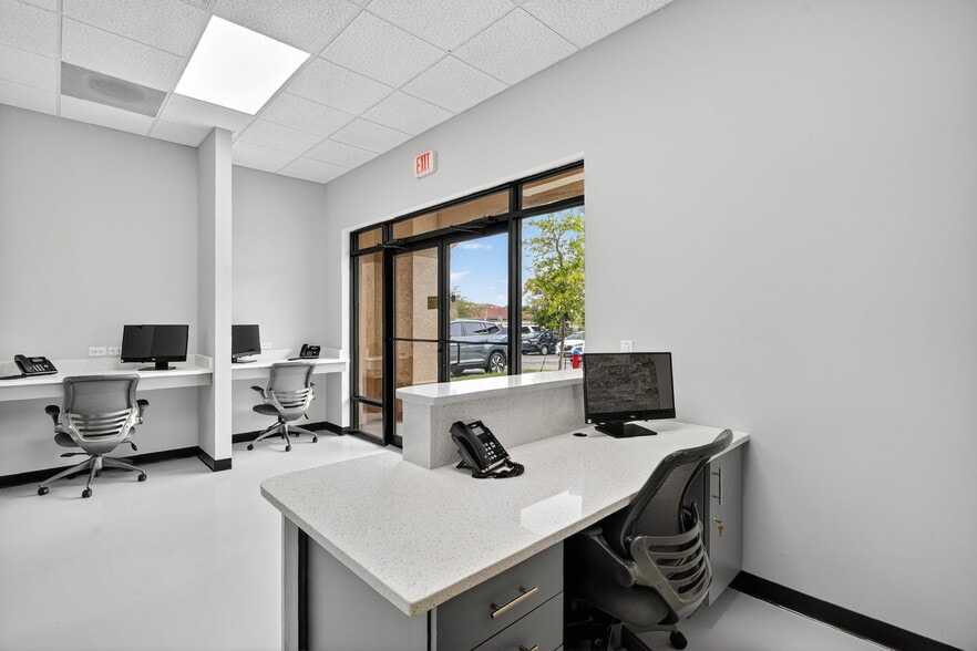 More Photos Of 881 Oakley Seaver Dr, Clermont Medical For Lease