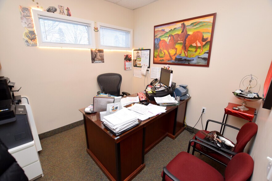 More Photos Of 3380 Beecher Rd, Flint Medical For Lease