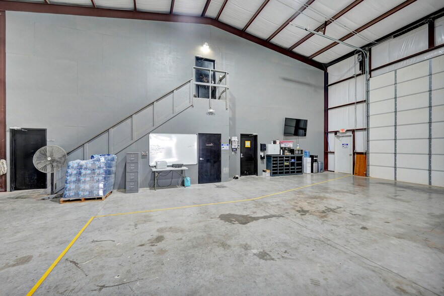 More Photos Of 9013 W County Road 160, Midland Showroom For Sale